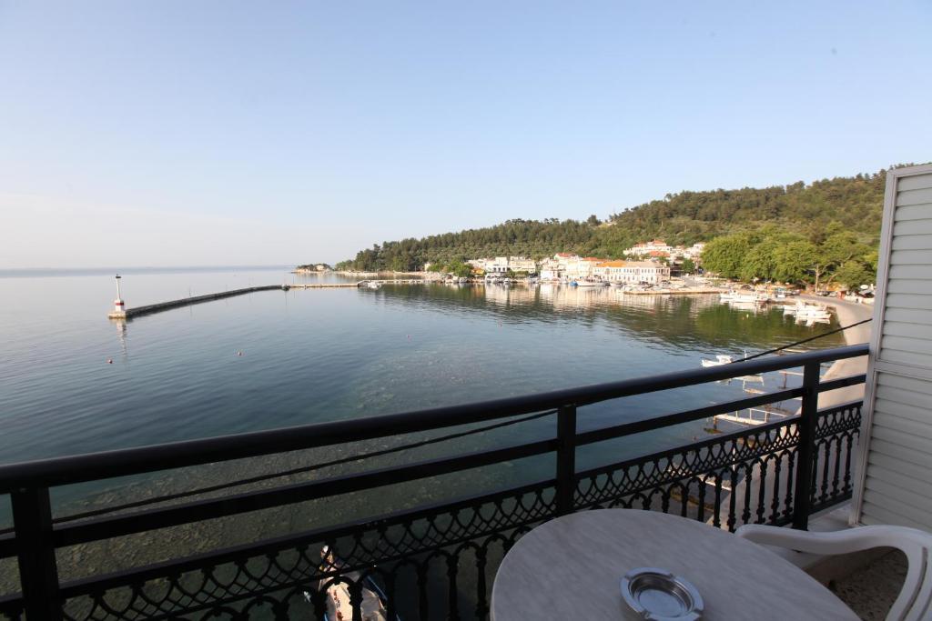 Angelica Hotel Limenas  Exterior photo